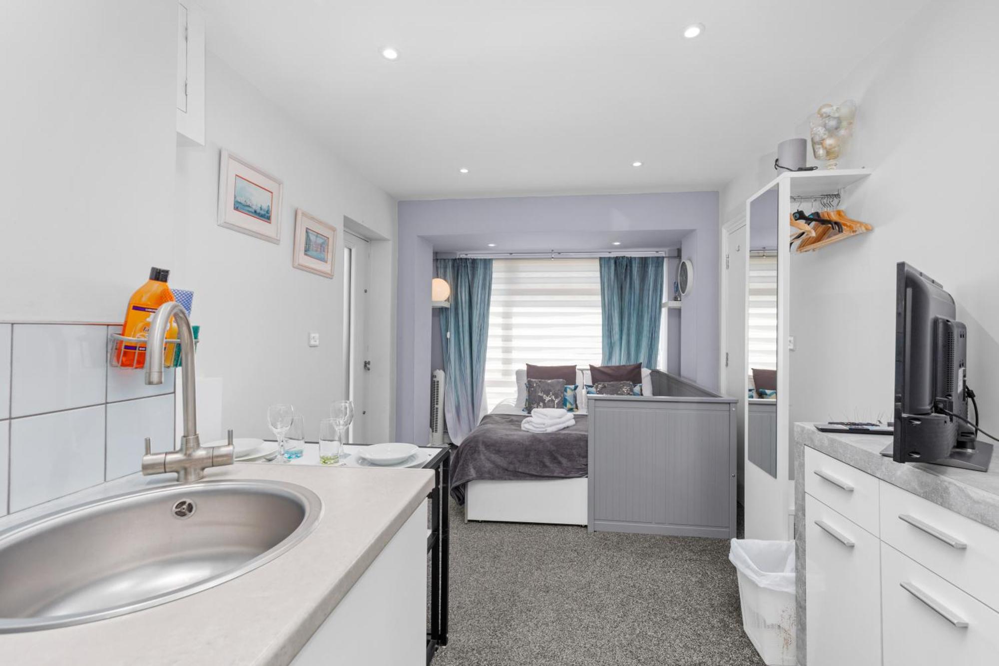 Rottingdean Boutique Studio Apartment By The Sea Brighton Bagian luar foto